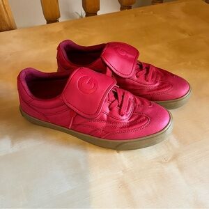 GBG Los Angeles Women's Red Faux Leather Lace Up Sneakers Size 7.5
